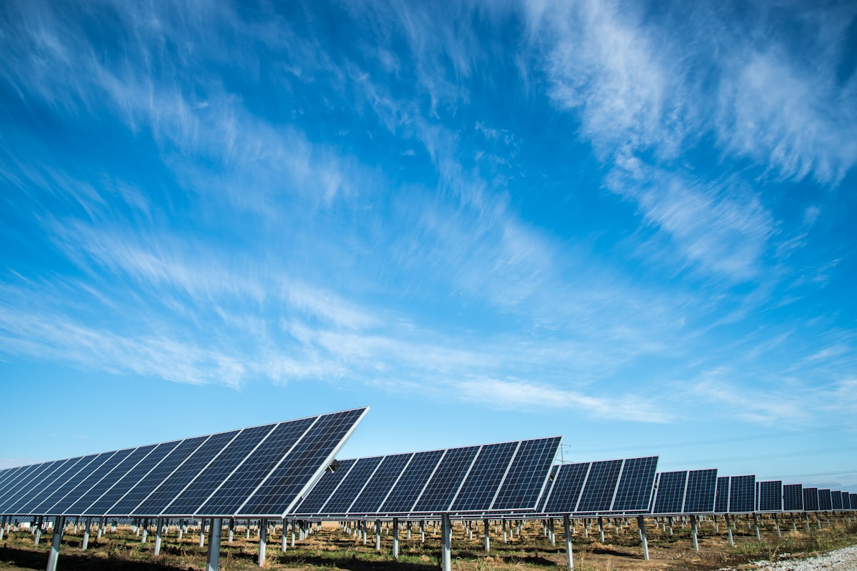 Off-Grid mi On-Grid mi? Size Uygun Güneş Enerjisi Sistemini Seçin
